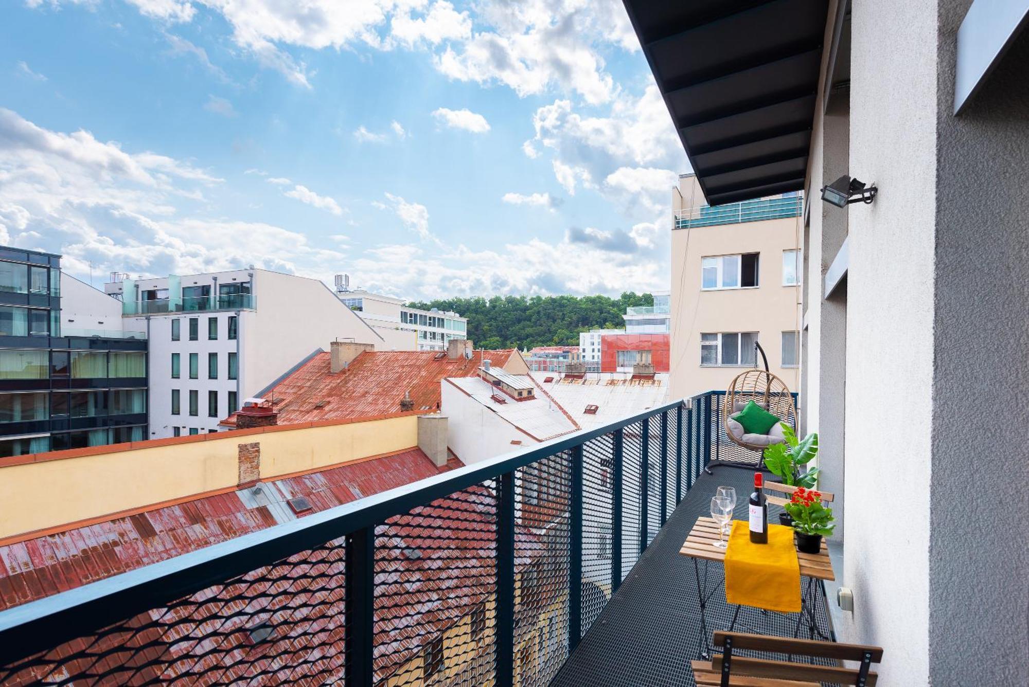 Apartments With Large Balcony, Parking Прага Екстер'єр фото