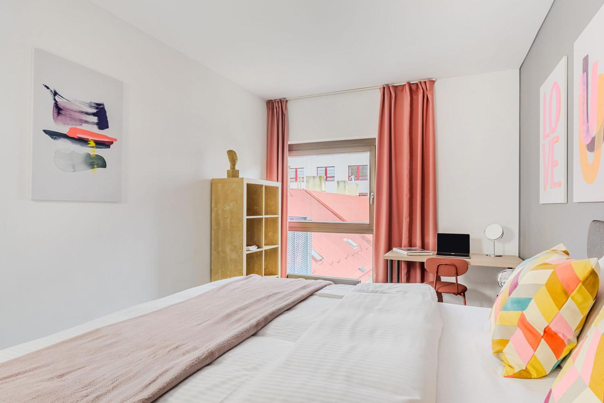 Apartments With Large Balcony, Parking Прага Екстер'єр фото